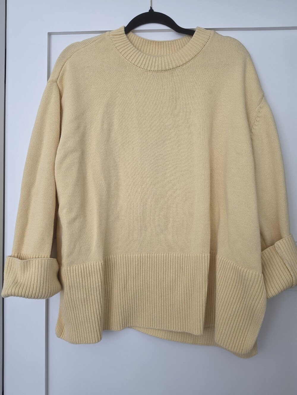 GAP Women's Scoopneck Sweater in Pale Yellow